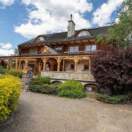 Gosciniec Debowa Gazdowka Bed & Breakfast Ustrzyki Dolne Bagian luar foto