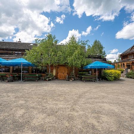Gosciniec Debowa Gazdowka Bed & Breakfast Ustrzyki Dolne Bagian luar foto