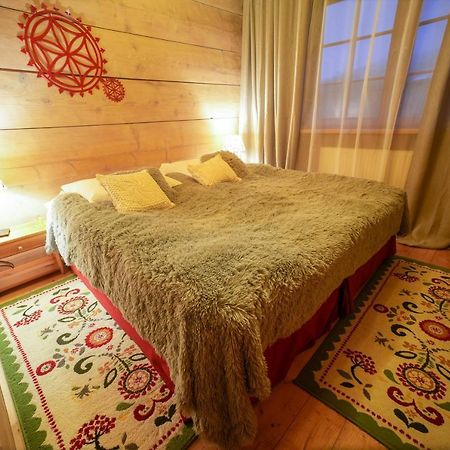 Gosciniec Debowa Gazdowka Bed & Breakfast Ustrzyki Dolne Bagian luar foto