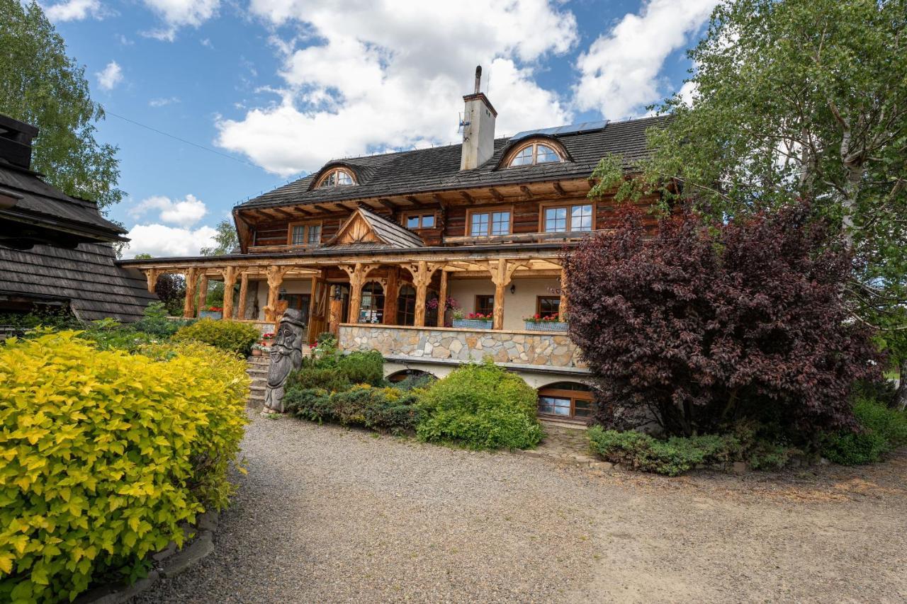 Gosciniec Debowa Gazdowka Bed & Breakfast Ustrzyki Dolne Bagian luar foto