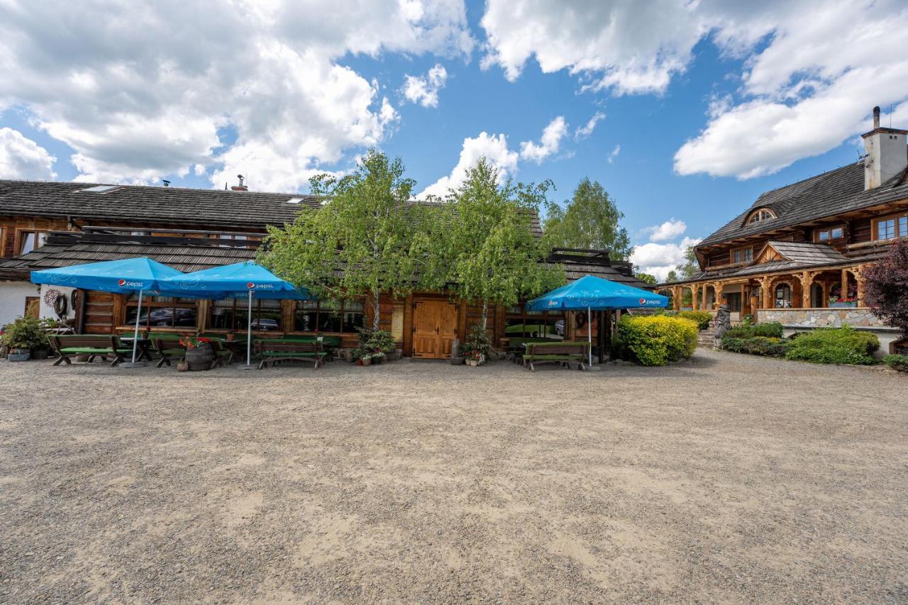 Gosciniec Debowa Gazdowka Bed & Breakfast Ustrzyki Dolne Bagian luar foto