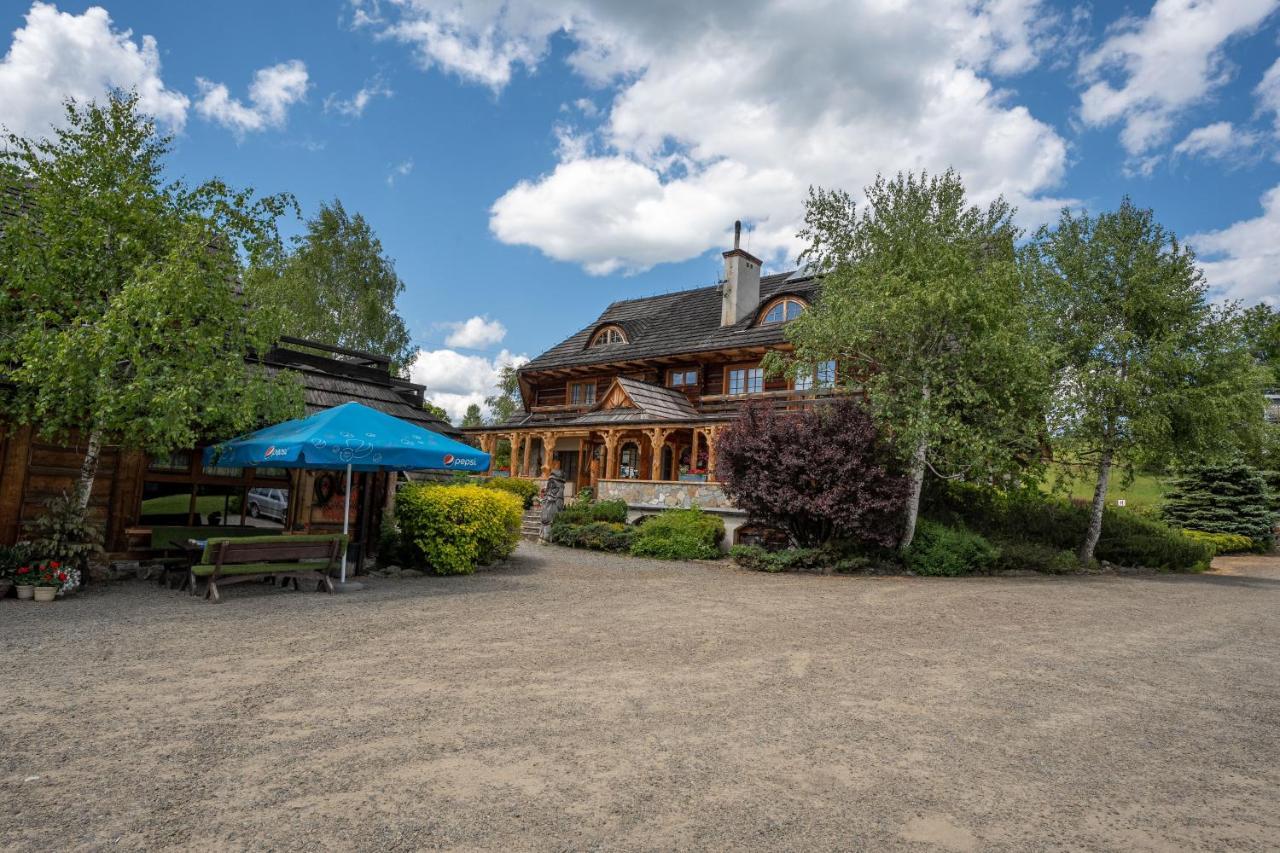 Gosciniec Debowa Gazdowka Bed & Breakfast Ustrzyki Dolne Bagian luar foto