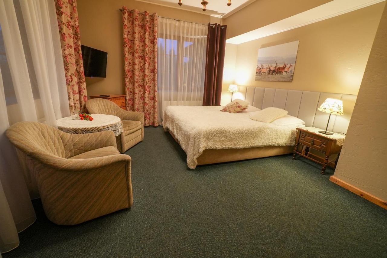 Gosciniec Debowa Gazdowka Bed & Breakfast Ustrzyki Dolne Bagian luar foto